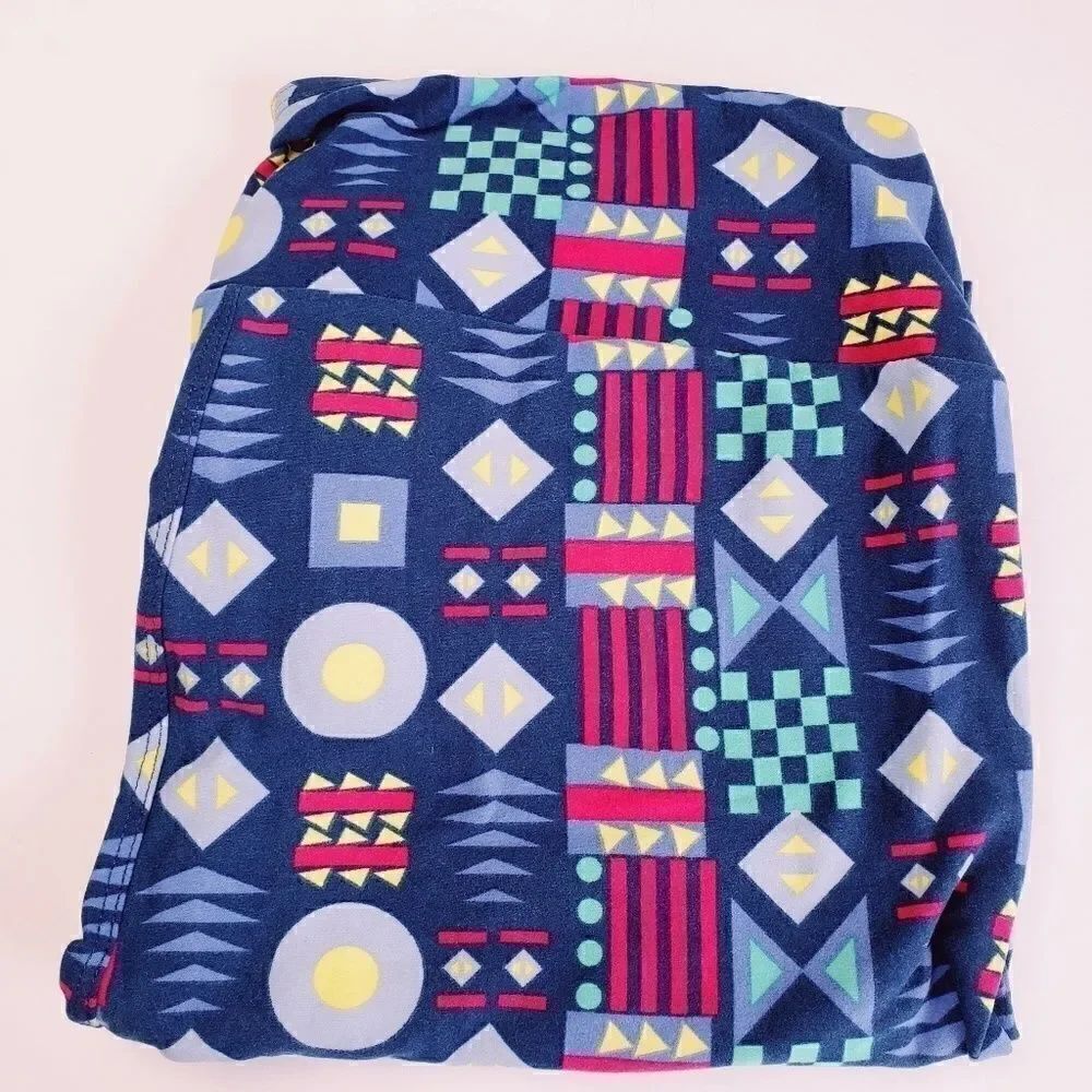 LuLaRoe Leggings Blurred Lines Colorful